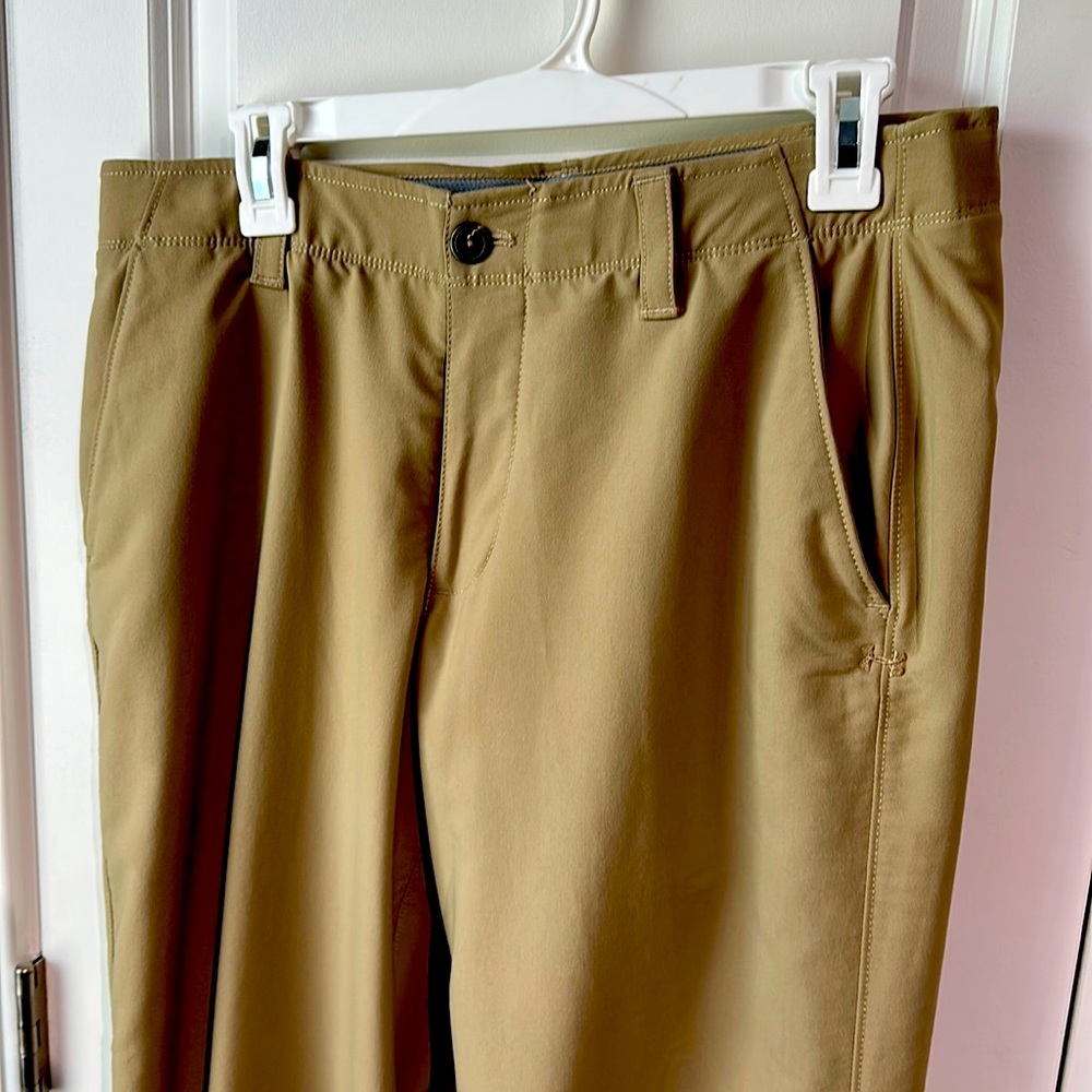 Under Armour golf pants
